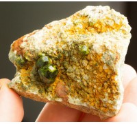 (Yeşil) Garnet Mineral Örneği